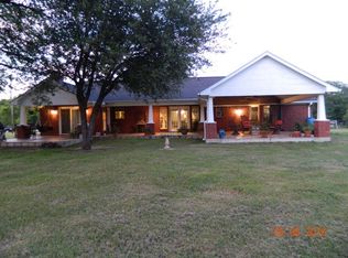 512 W 11th St, Kemp, TX 75143
