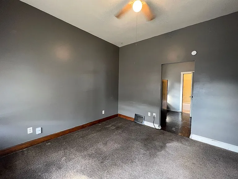 847 Jason Ave — Photo 2