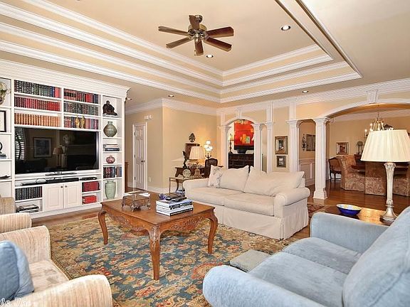 4th image of 14 Wellington Colony Dr