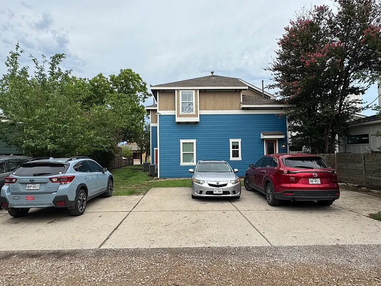 4420 Red River St #A — Photo 18