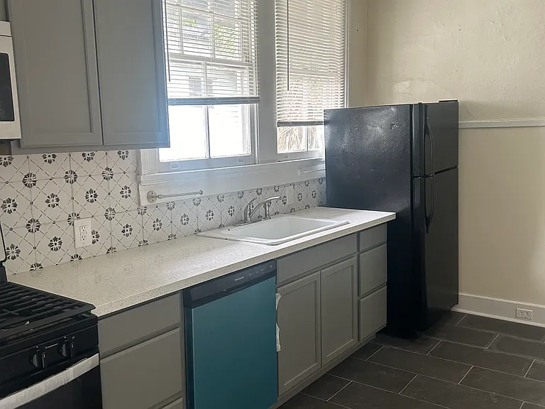 8008 Sycamore St — Photo 9