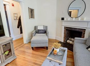 127 Myrtle St #2H, Boston, MA 02114