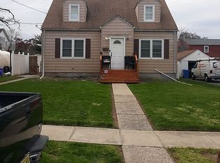 341 N 7th Ave, Manville, NJ