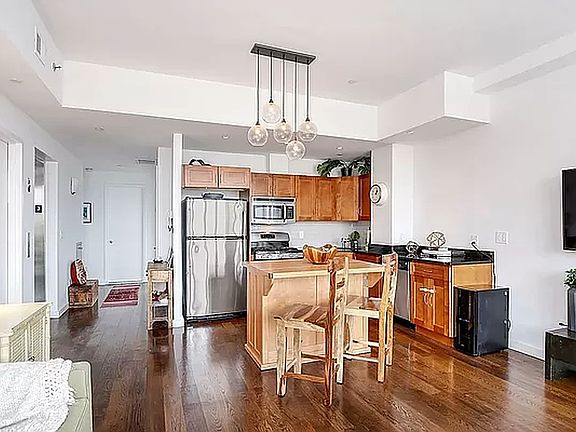 2nd image of 214 Richardson St #3