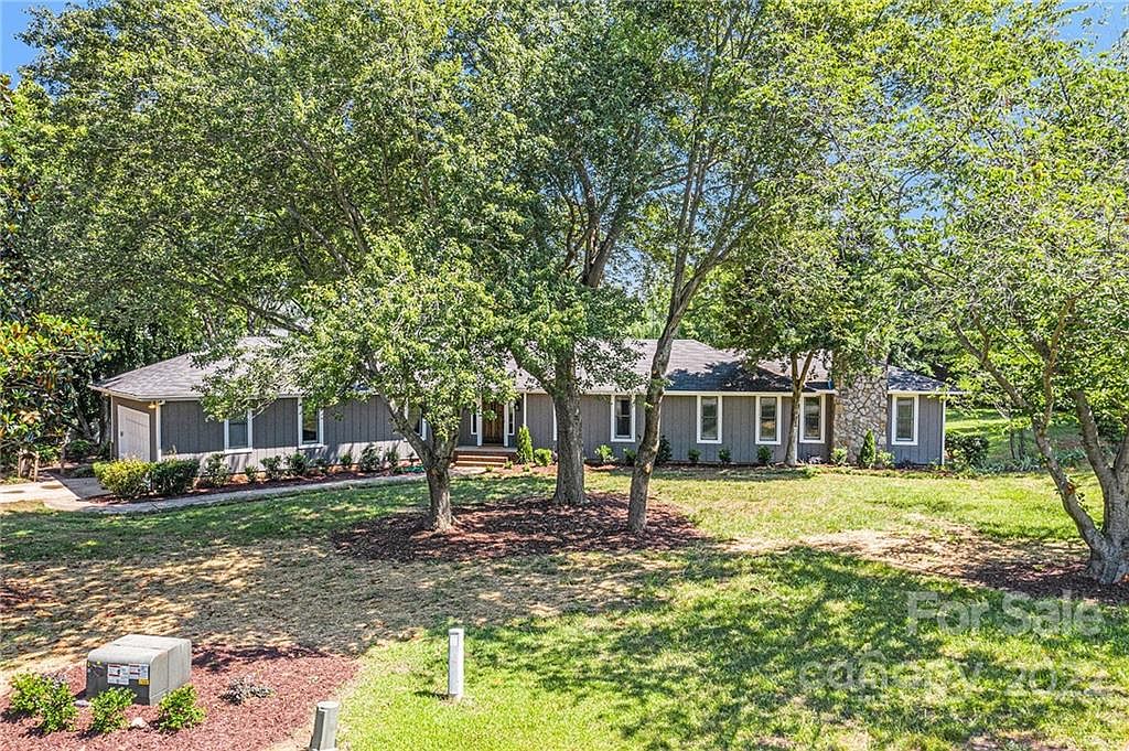 Mimaページ 19407 Us Highway 150, Bloomington, IL 61705 | Zillow