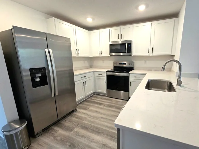 5220 Berry Bay Ave #5220 — Photo 36