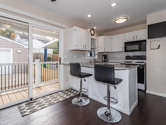 2nd image of 36 Arlington Cir