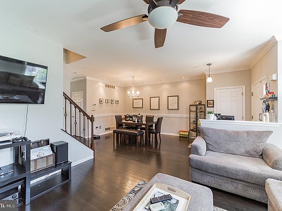 4th image of 106 Mandalay Dr