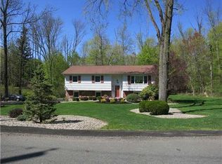 28 Old Pomona Rd, Suffern, NY 10901