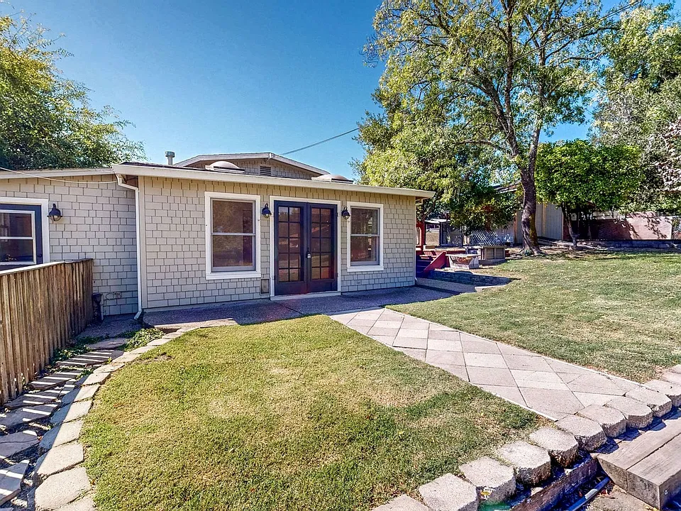 7470 Mirabel Rd