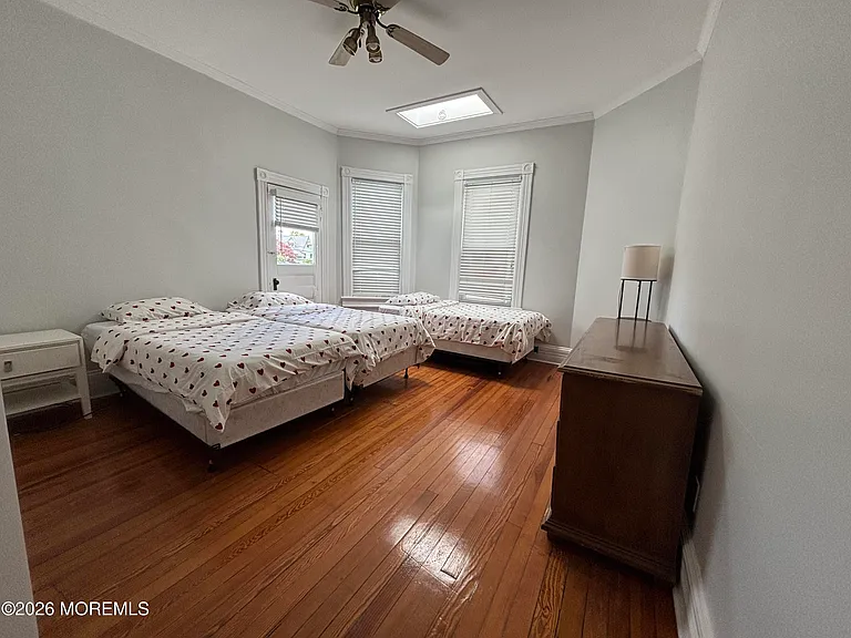 64 Hollywood Ave — Photo 18