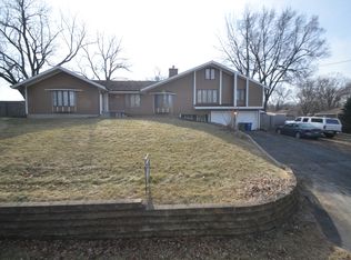 1103 Pioneer Rd, Des Moines, IA 50315