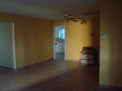2nd image of 3132 Quince Ave