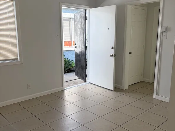 1841-1845 Chestnut Avenue, 1841-1845 N Chestnut Ave #1841-2, Long Beach, CA 90806