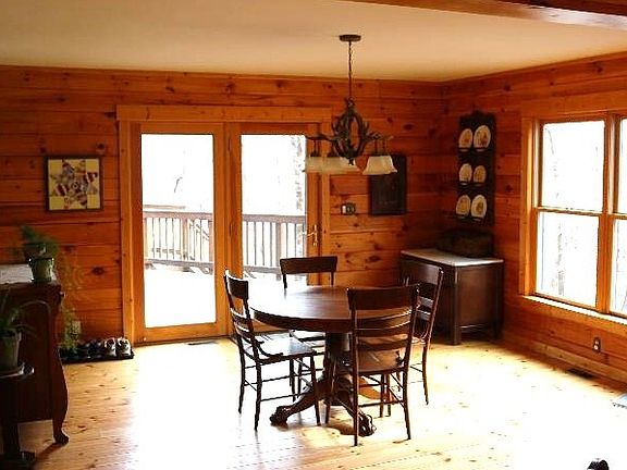 3rd image of 4421 Babbling Brook Ct