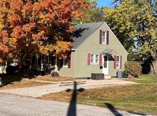 107 N Harrison St, Salem, IN 47167