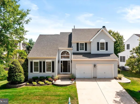 4 Bay Hill Ct, Westampton, NJ 08060