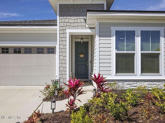 3rd image of 34 ALDERWOOD Place