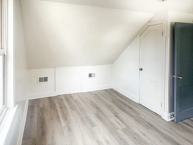 108 E Roanoke St — Photo 18