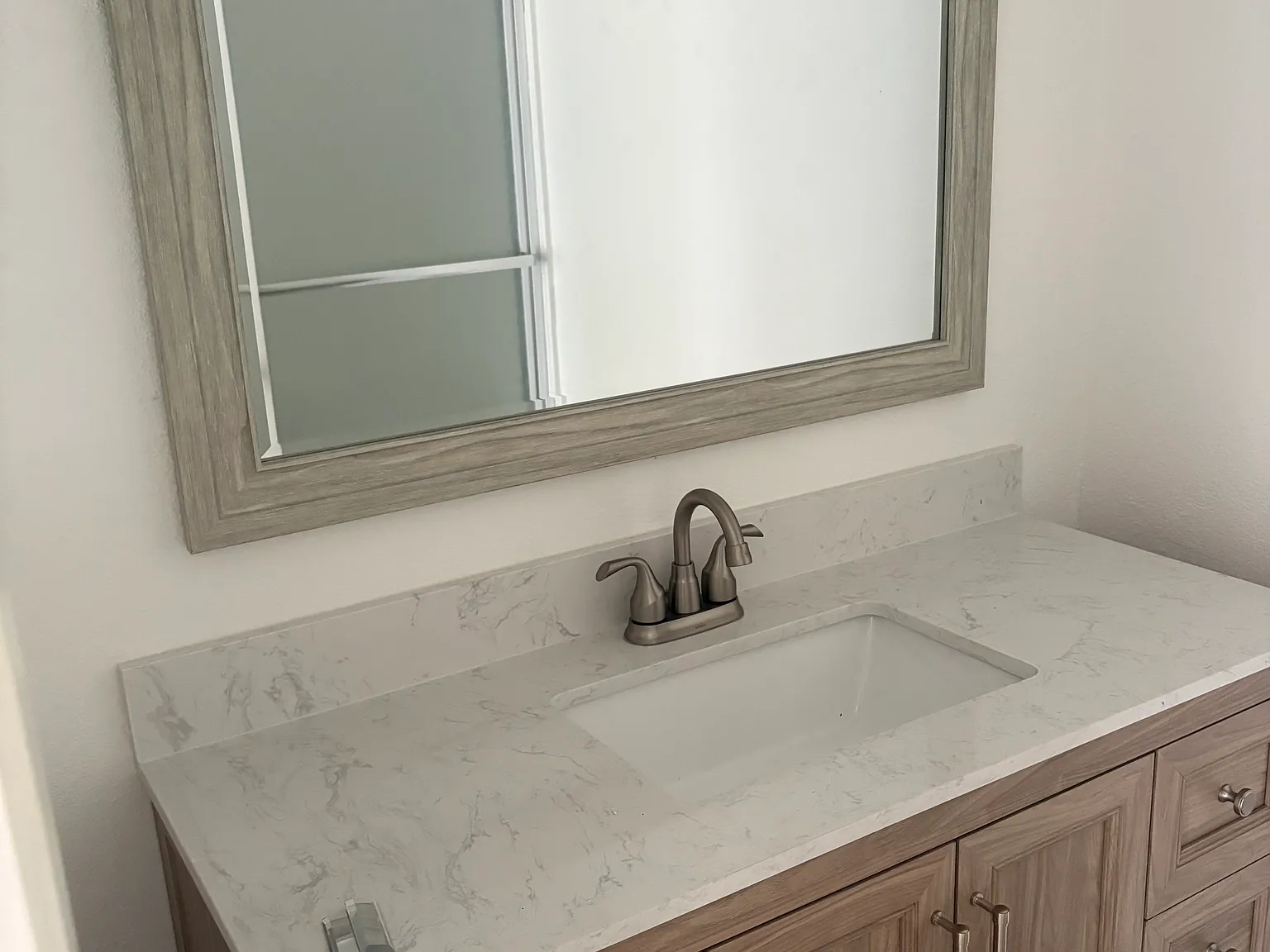 2 bed, 950 sqft, $3,300 — Photo 4