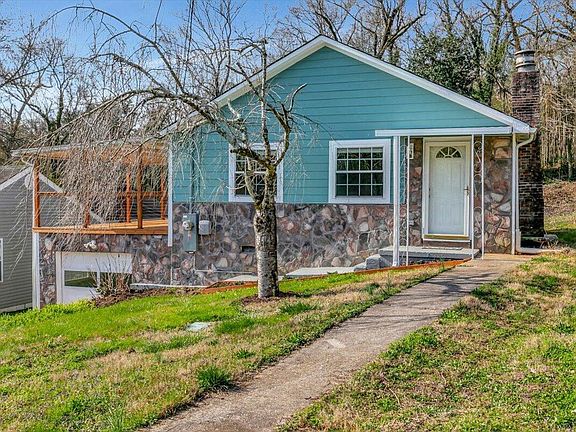 3rd image of 110 Laurel Dr
