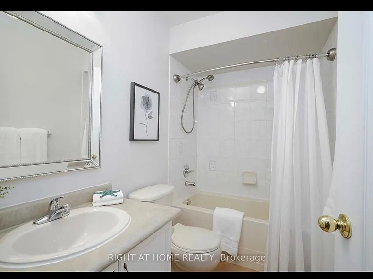 6399 Spinnaker Cir #121 — Photo 7