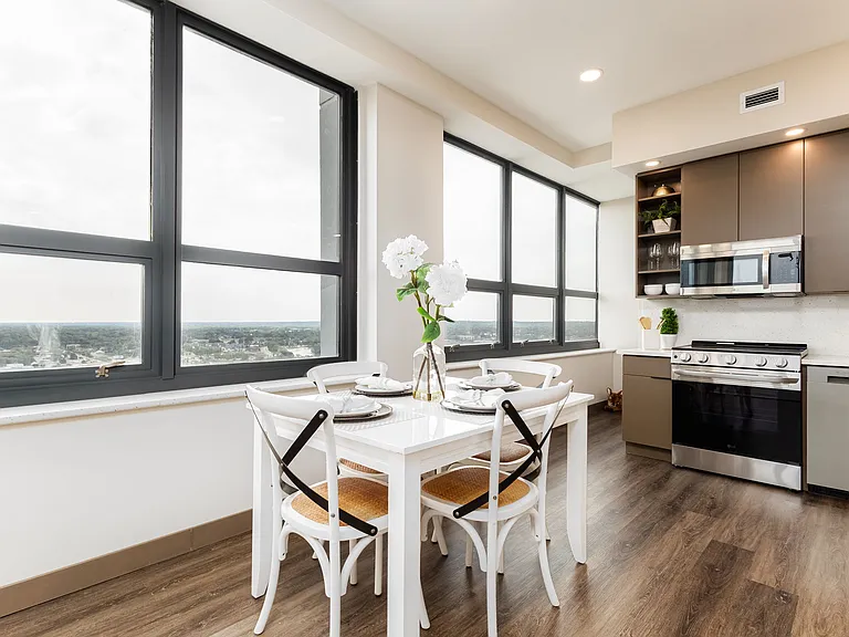 Liberty Tower Residences — Photo 10