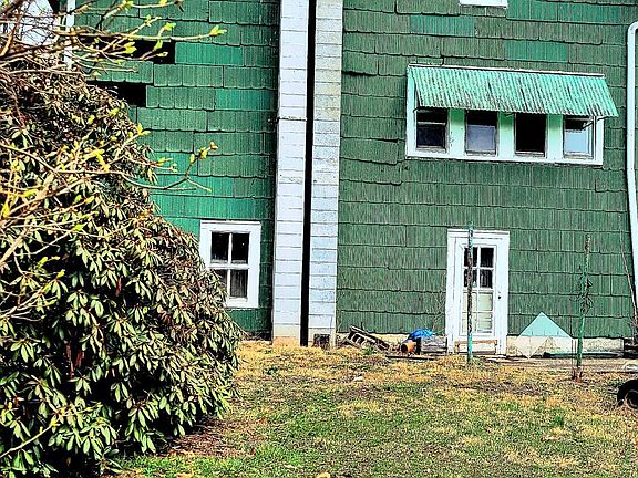4th image of 238 Slabtown Rd