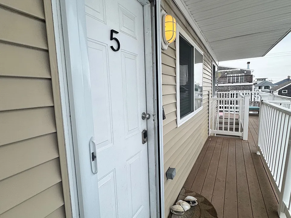 12 Atlantic Ave #5