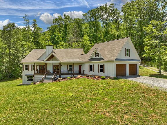 3rd image of 3181 Sugar Creek Rd