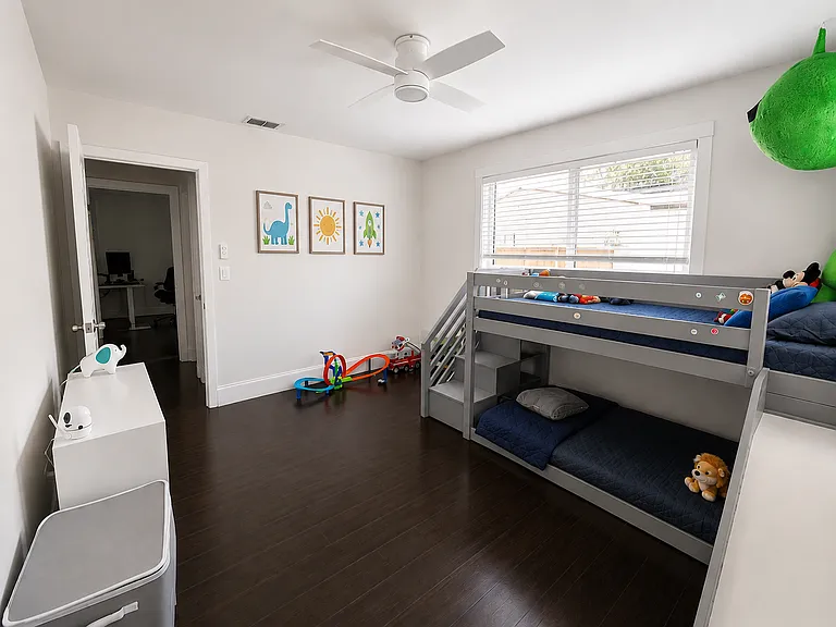 8907 SW 49th Ct — Photo 25