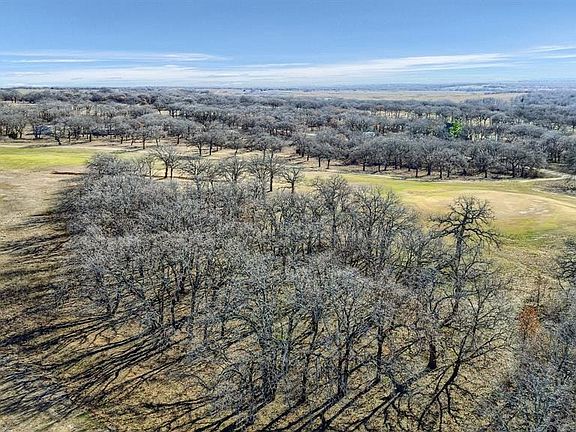 3rd image of 43 Country Club Ct