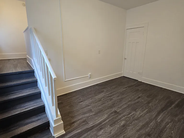 Ansonia Apartments — Photo 13