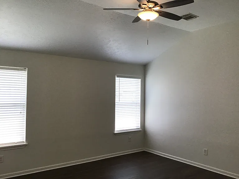 327 Leisure Ln — Photo 9