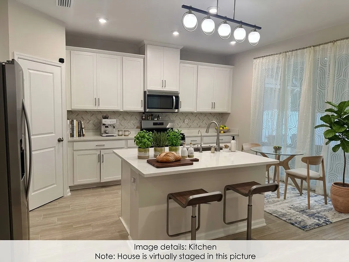 5 bed, 2469 sqft, $3,500 — Photo 3