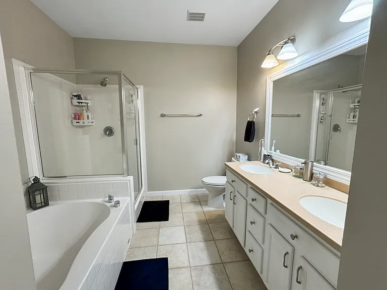 3450 Golden Ave #14 — Photo 10