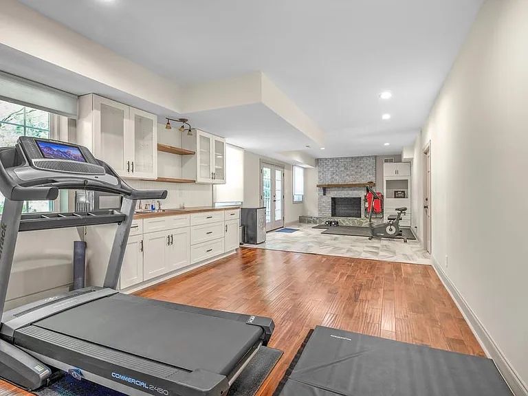 471 Sherwood Forest Rd — Photo 15