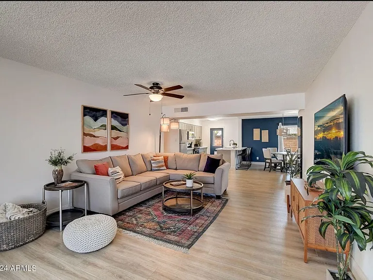 1015 E Concorda Dr — Photo 8