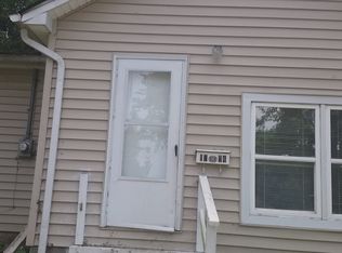 1704 E Poplar St, West Frankfort, IL 62896