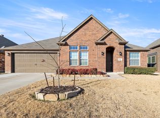 268 Hilltop Dr, Justin, TX 76247
