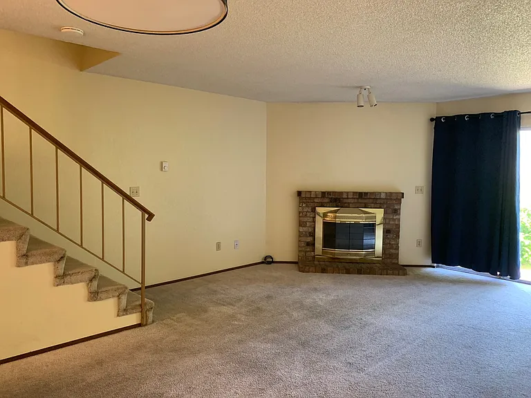 710B 10th St NE — Photo 3