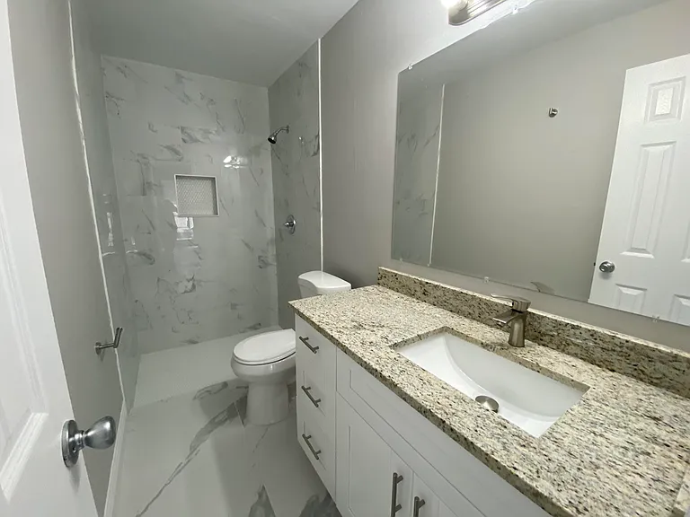 175 SE 27th Pl — Photo 6