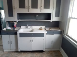 10012 Edgepark Dr, Cleveland, OH 44125