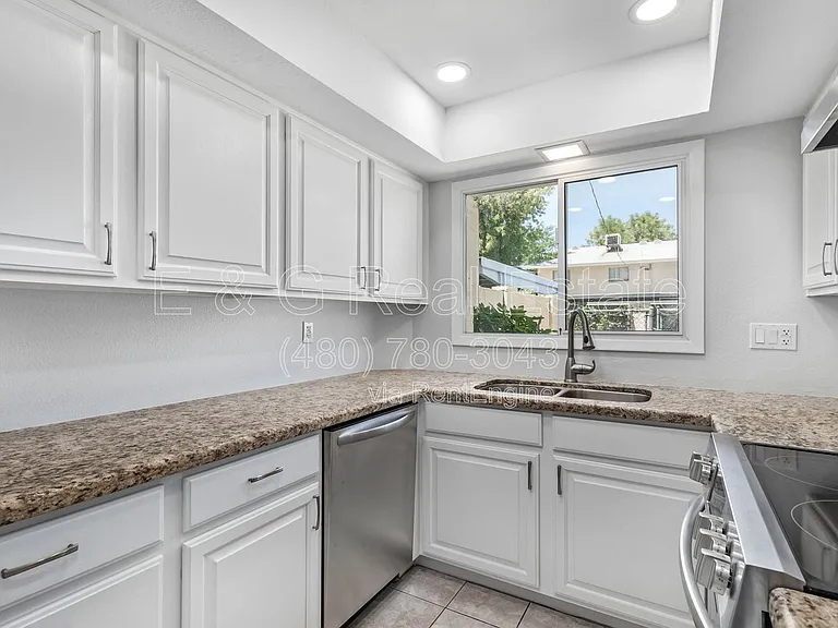 3905 S Mill Ave — Photo 8