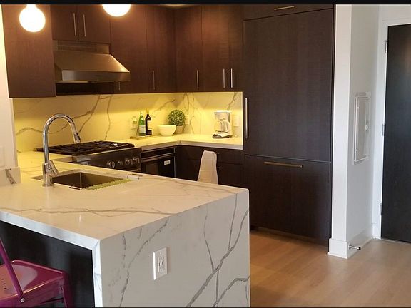2nd image of 1400 Hudson St Unit 219