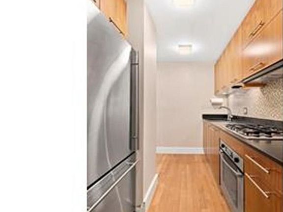 4th image of 1474 3rd Ave APT 6N