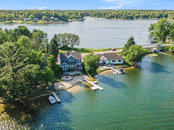 7899 W Royal Rd, Stanwood, MI 49346