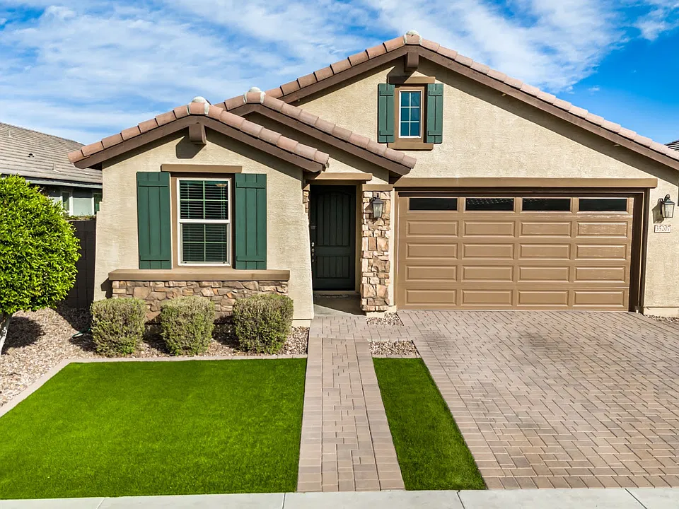 35207 N Agua Caliente Rd