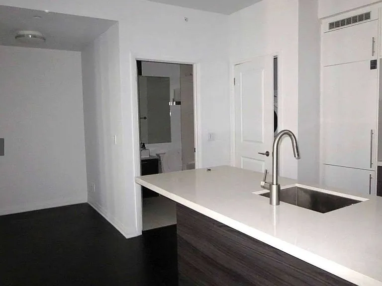 8 Mercer St #206 — Photo 14