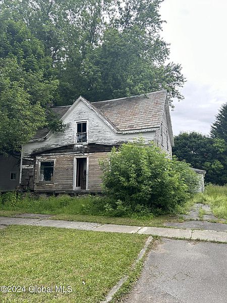 3rd image of 244 N Main Street